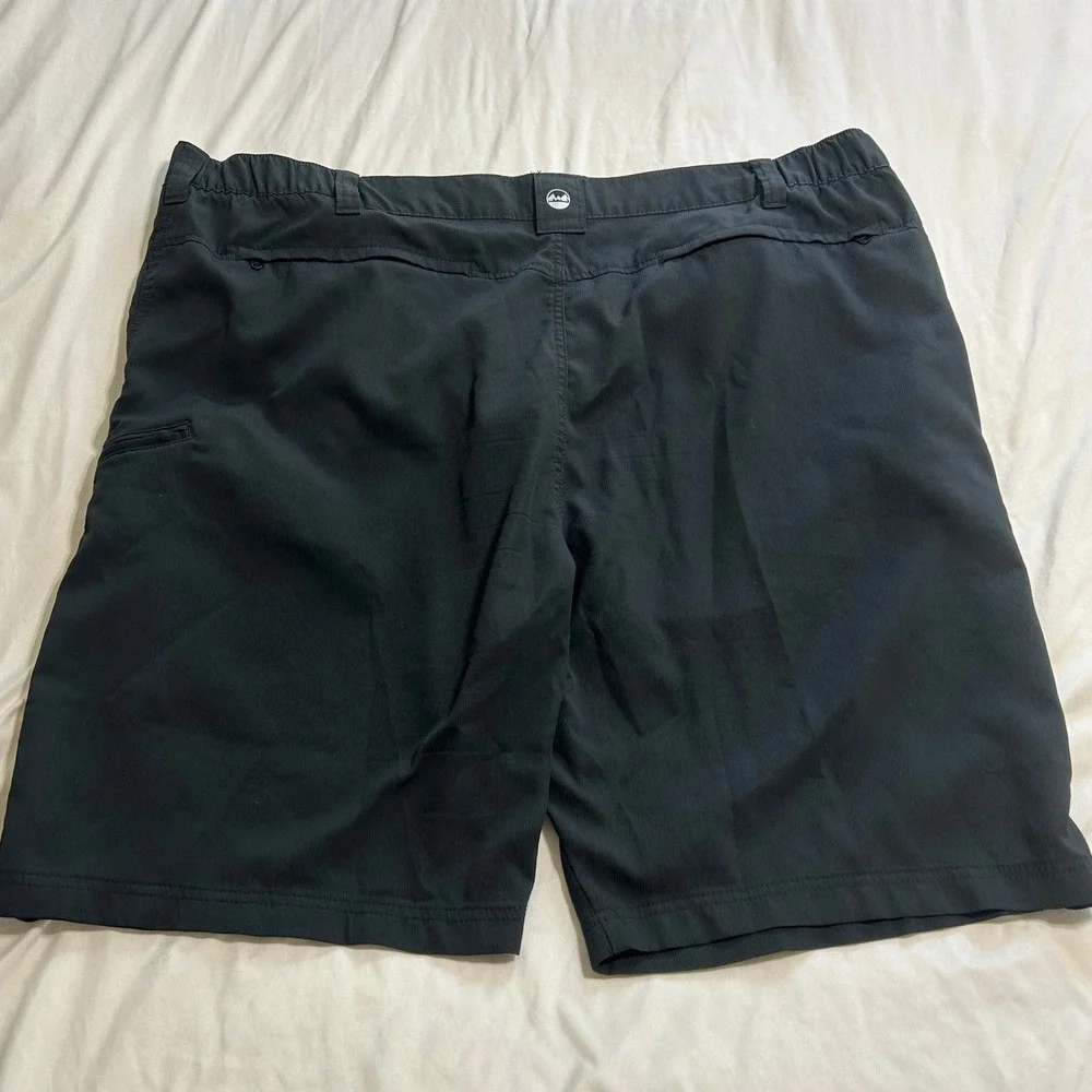 Wrangler ATG All Terrain Gear Mens Black Shorts Size 48 Outdoor Hiking 112353372